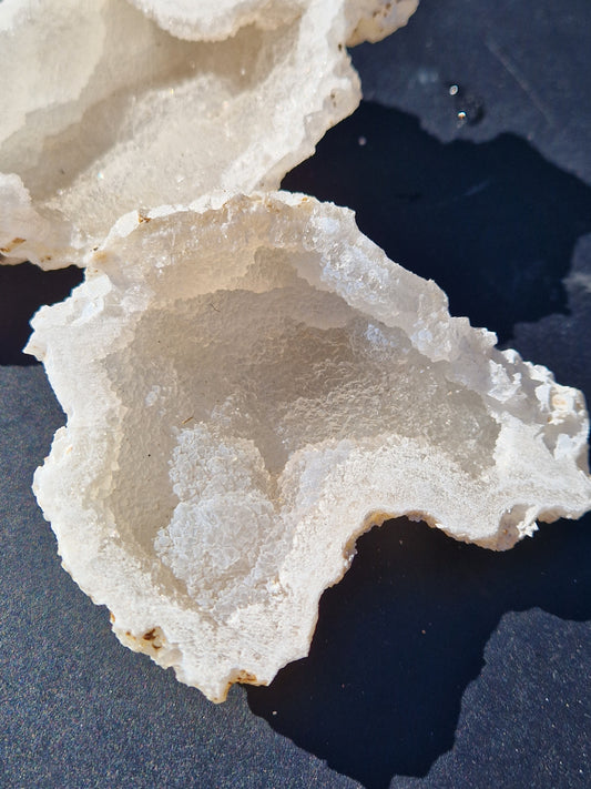 Lot 2 demi Géodes de Calcédoine française n°8