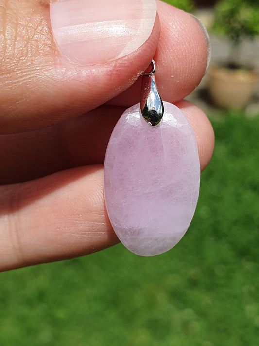 Pendentif Kunzite sur bélière en argent J