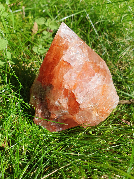 Pointe semi brute Quartz Hématoïde rouge I