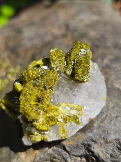 Epidote E2