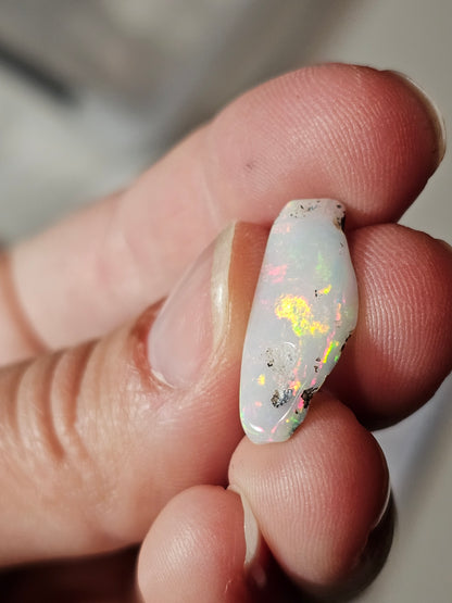 Opale noble d'Ethiopie roulée O4