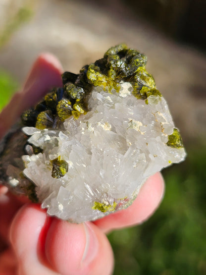 Epidote sur Quartz avec Prehnite E4