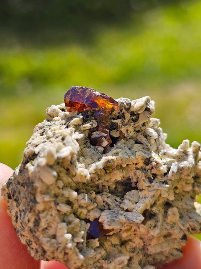 Titanite sur orthose avec Epidote E12