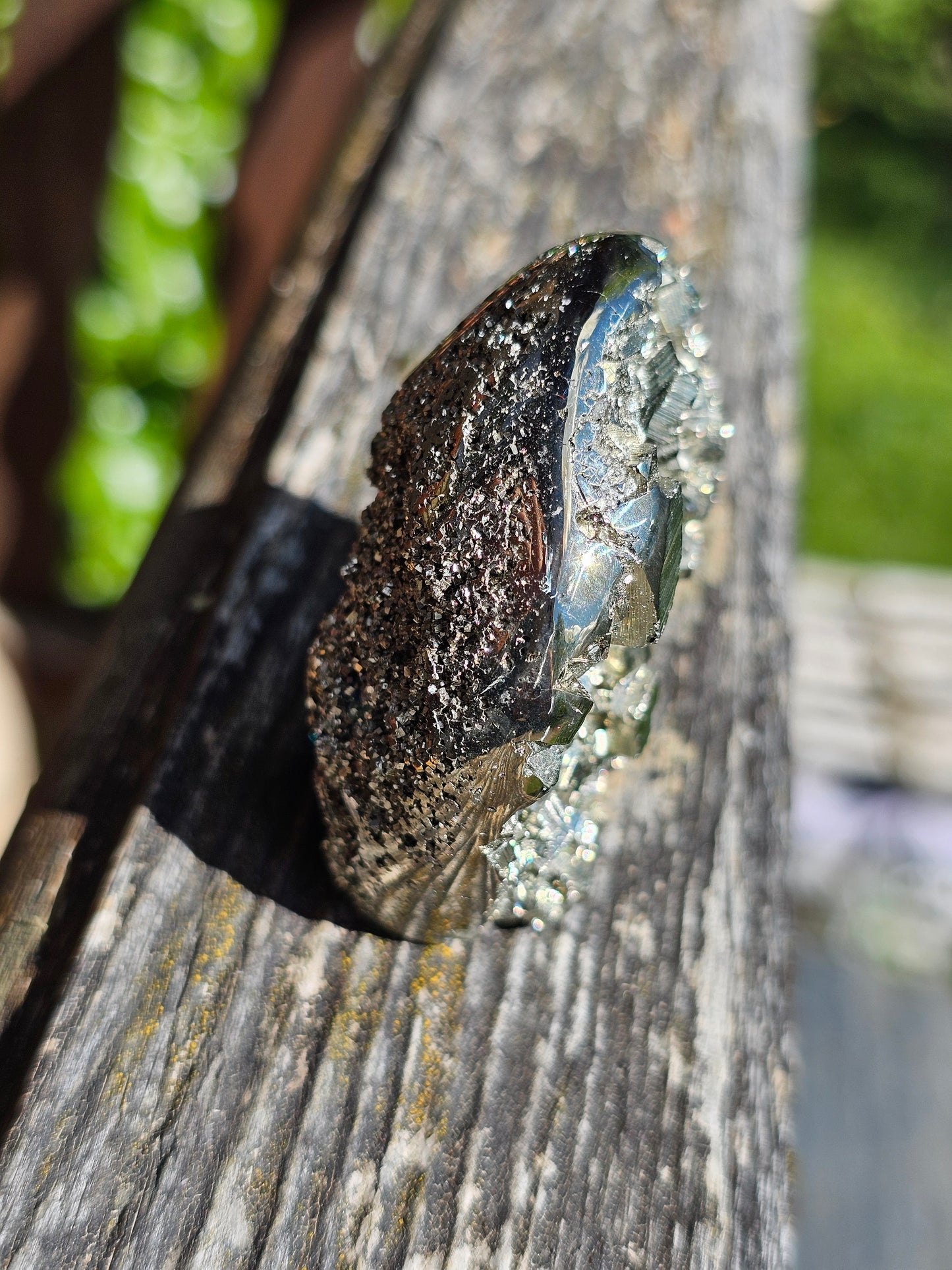 Forme libre de Pyrite du Pérou Y