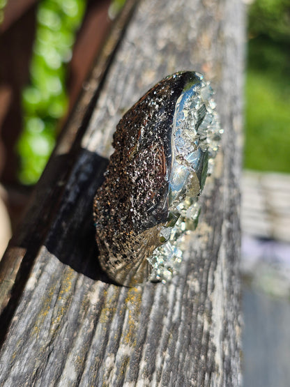 Forme libre de Pyrite du Pérou Y