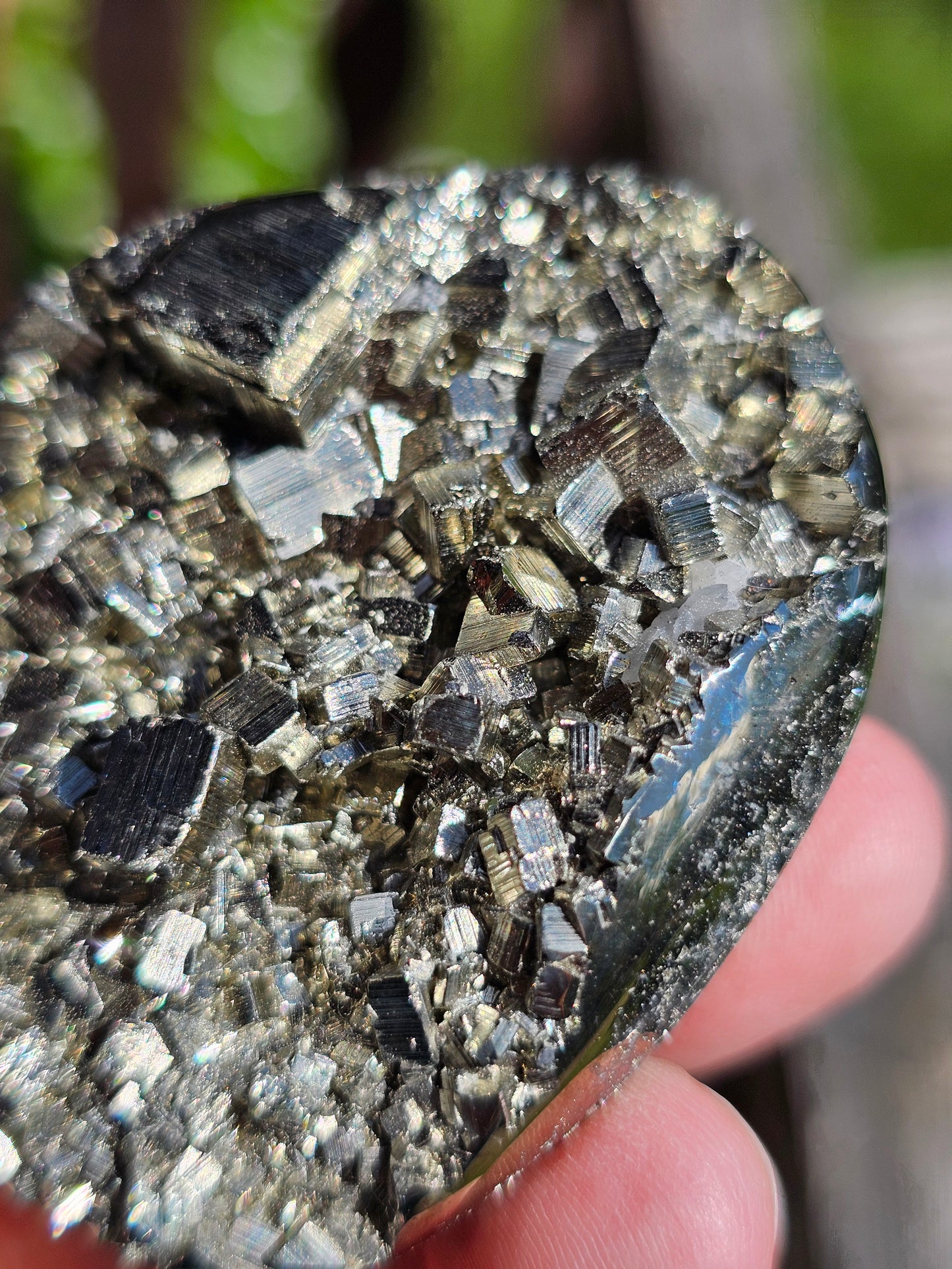 Forme libre de Pyrite du Pérou Y