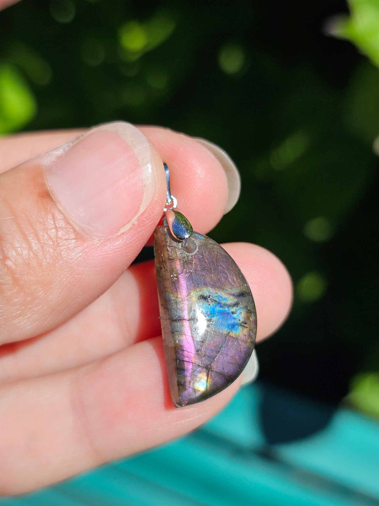 Pendentif en Spectrolite (Labradorite) L8