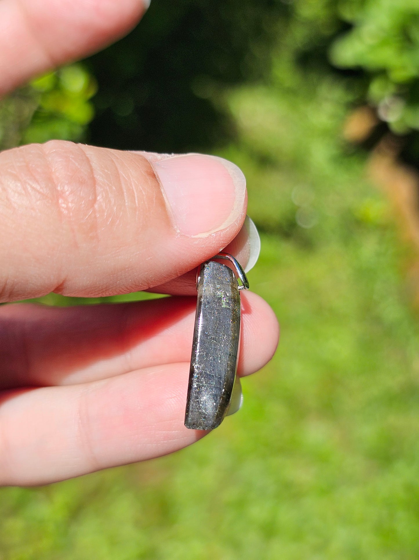 Pendentif en Spectrolite (Labradorite) L8