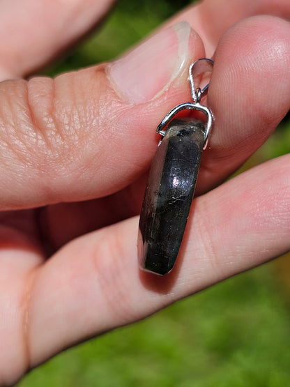 Pendentif en Spectrolite (Labradorite) L8