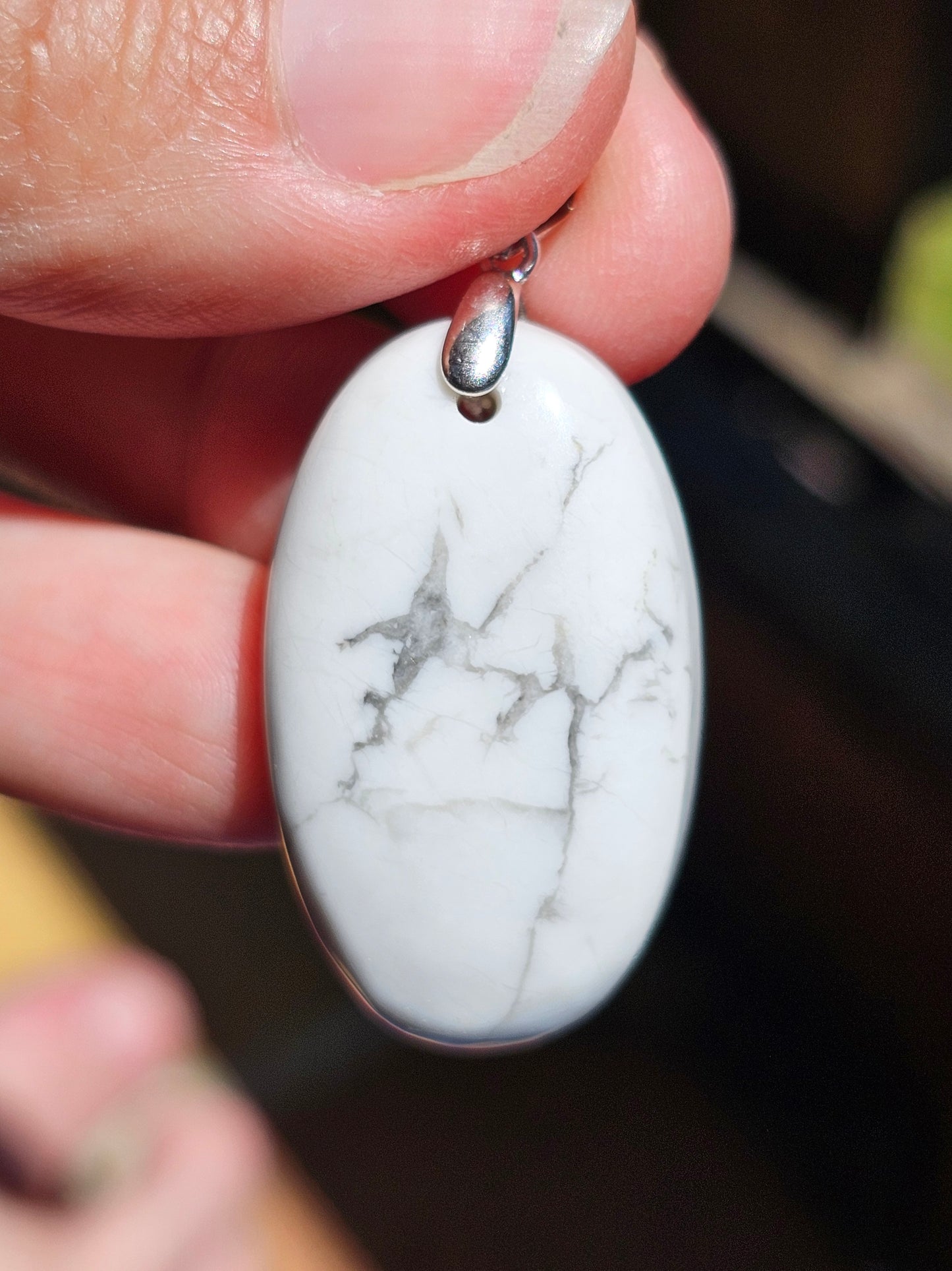 Pendentif en Howlite blanche H3