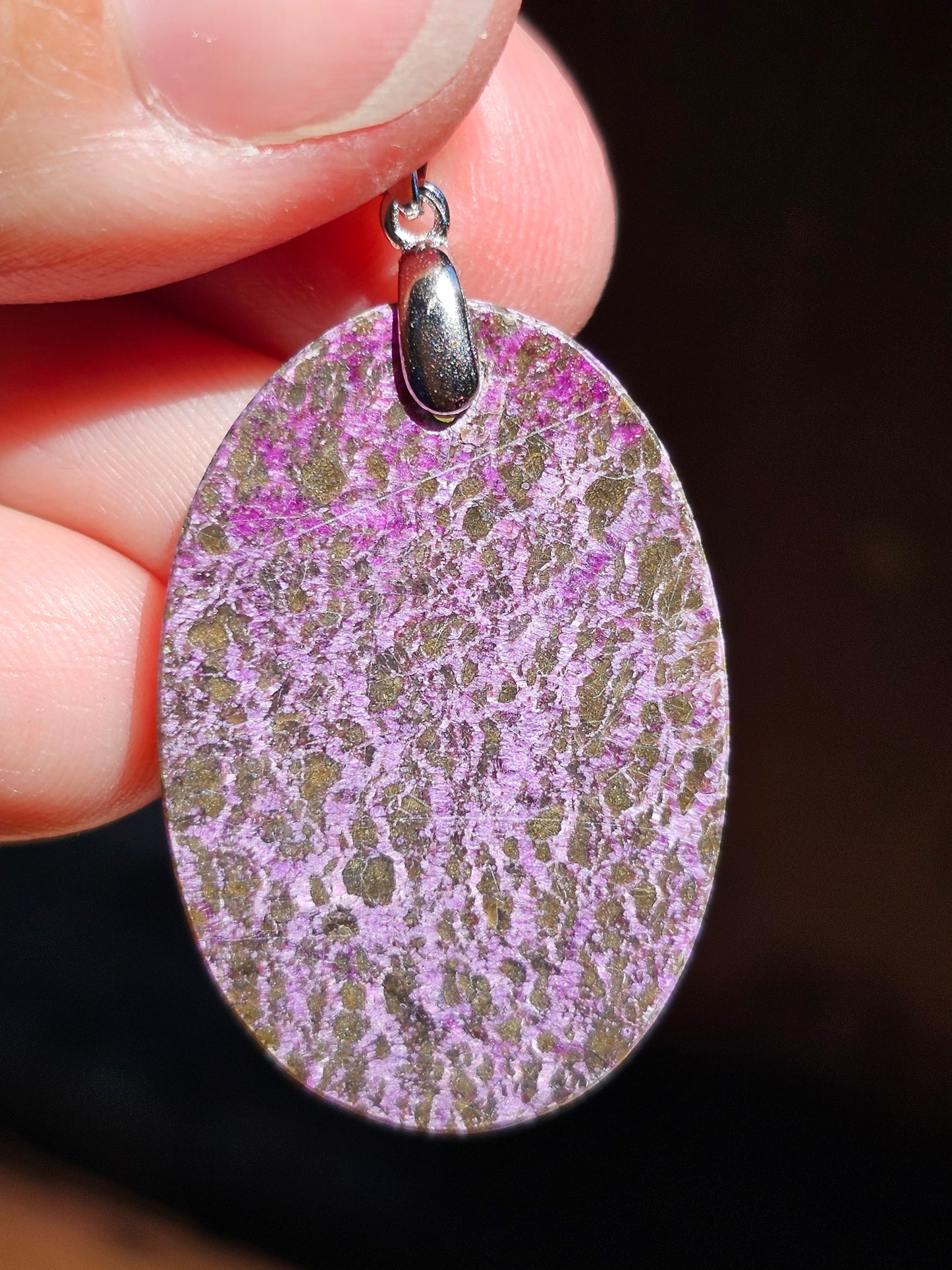 Pendentif en Purpurite