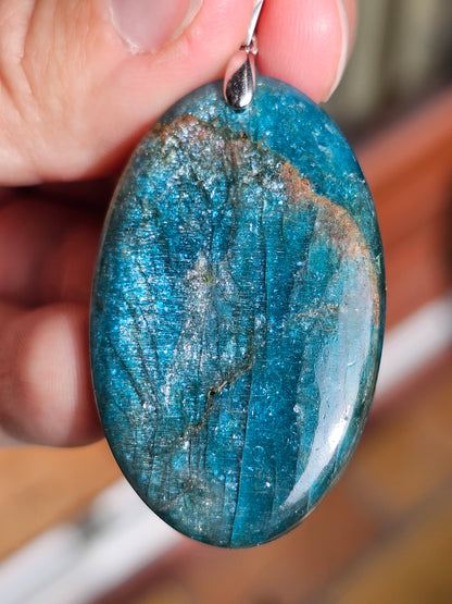 Pendentif en Apatite bleue chatoyante n°10