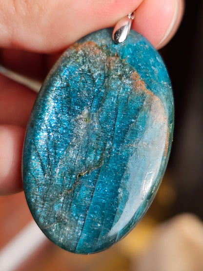 Pendentif en Apatite bleue chatoyante n°10