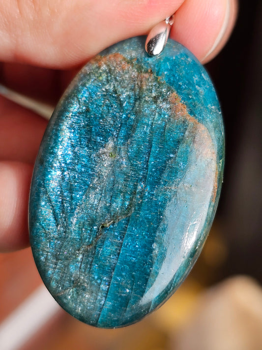 Pendentif en Apatite bleue chatoyante n°10