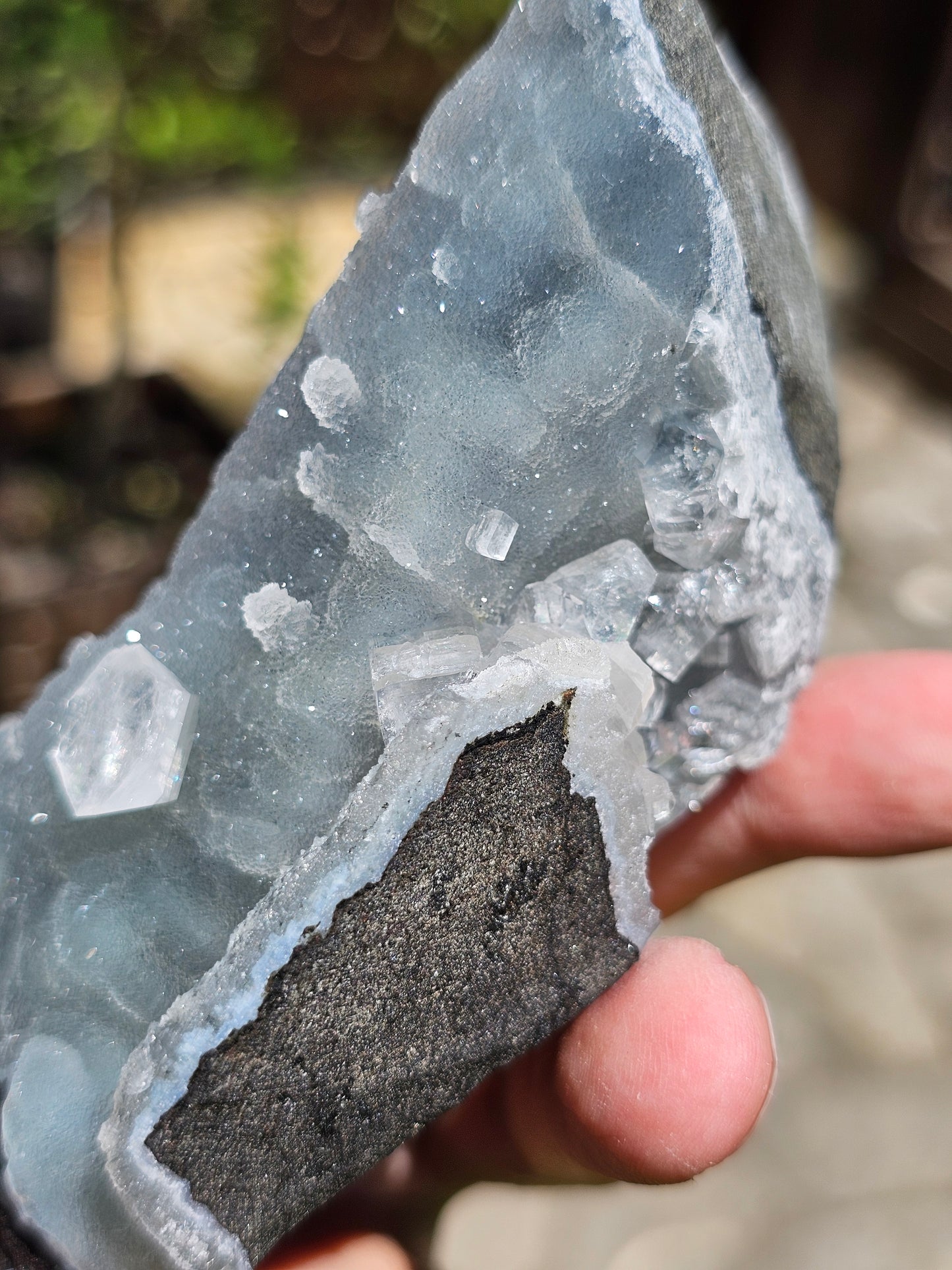 Apophyllite et Stilbite sur Calcédoine bleue AC7