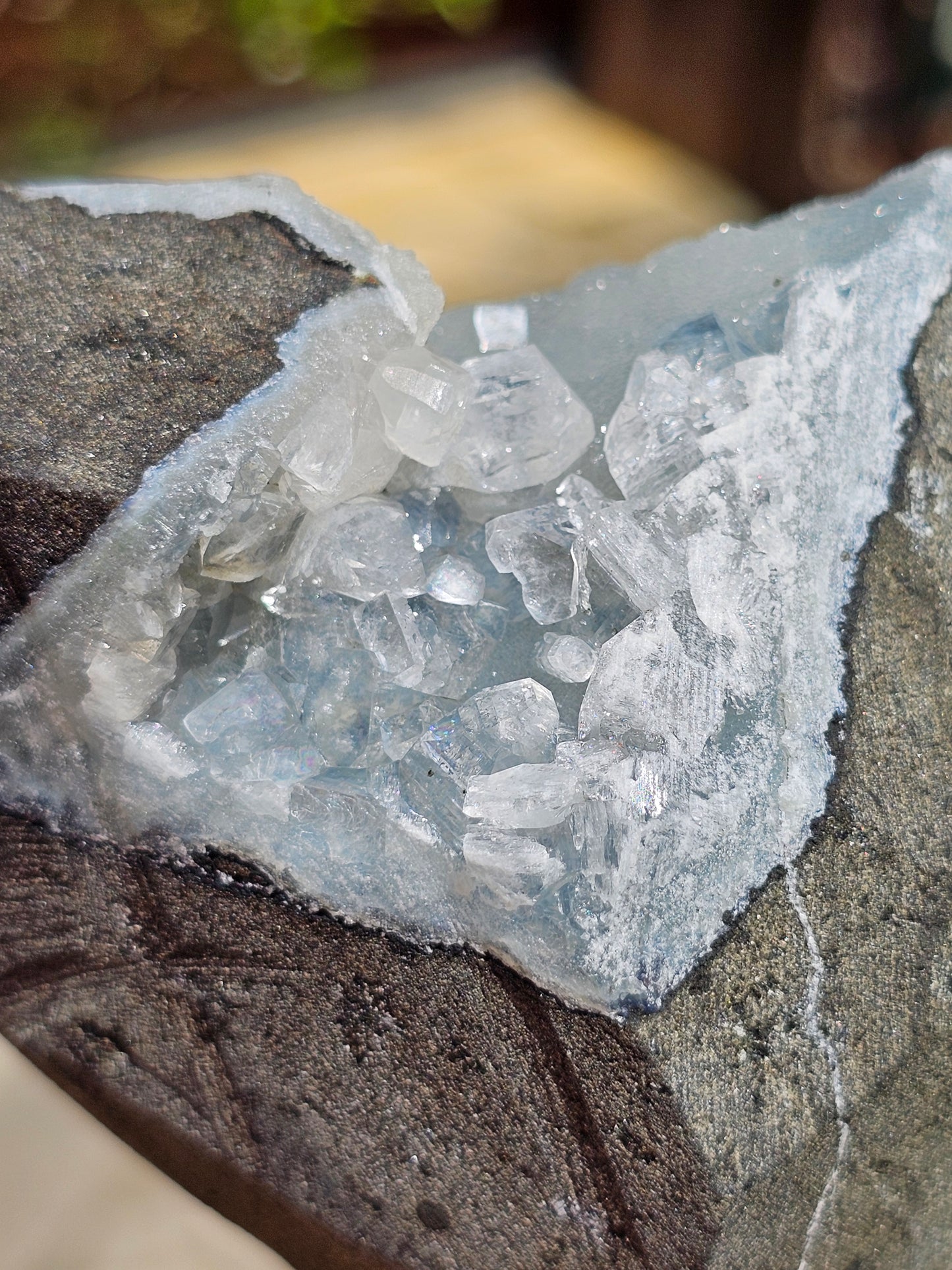 Apophyllite et Stilbite sur Calcédoine bleue AC7