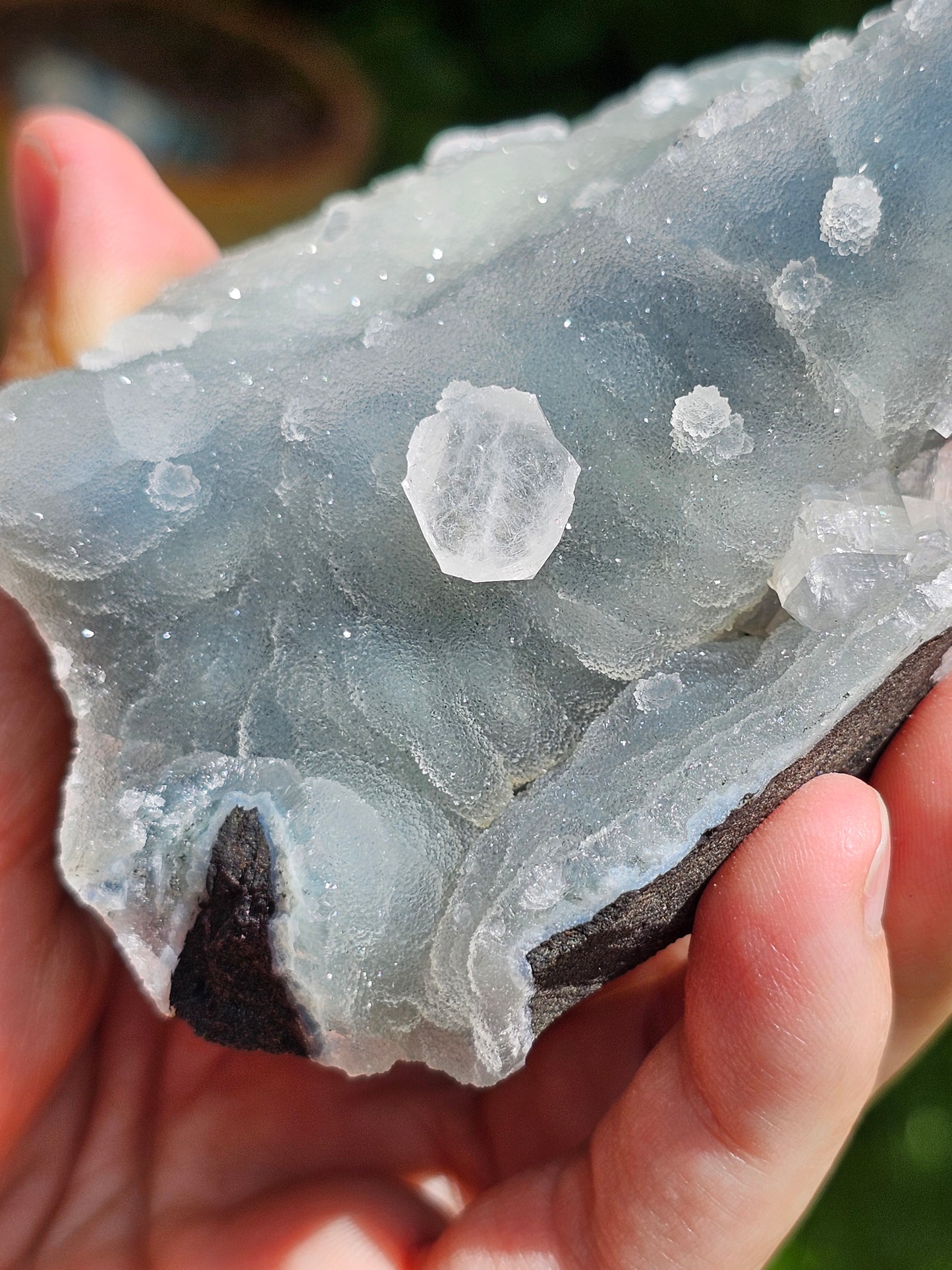 Apophyllite et Stilbite sur Calcédoine bleue AC7