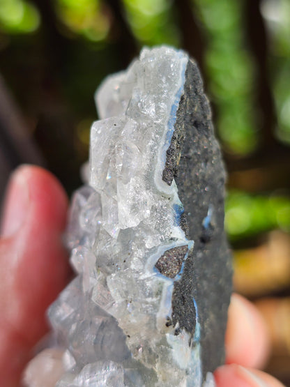 Apophyllite et Stilbite sur Calcédoine bleue AC19