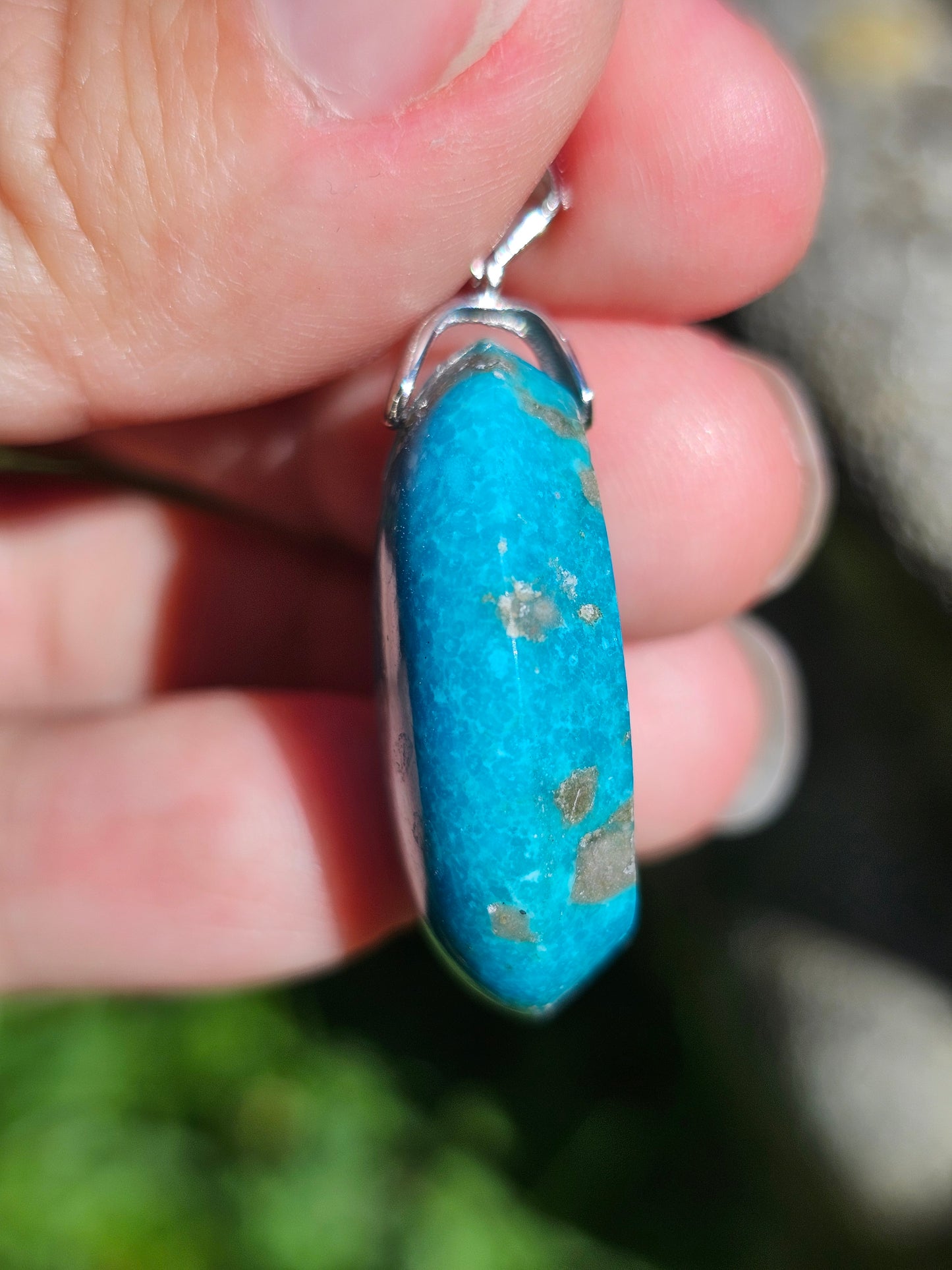 Pendentif en Turquoise avec inclusions de Pyrite T2