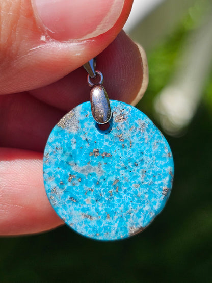 Pendentif en Turquoise avec inclusions de Pyrite T3