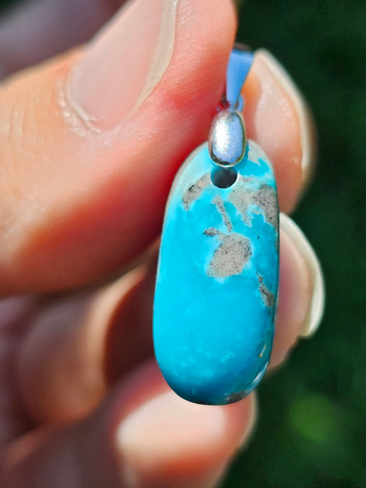 Pendentif en Turquoise avec inclusions de Pyrite T7