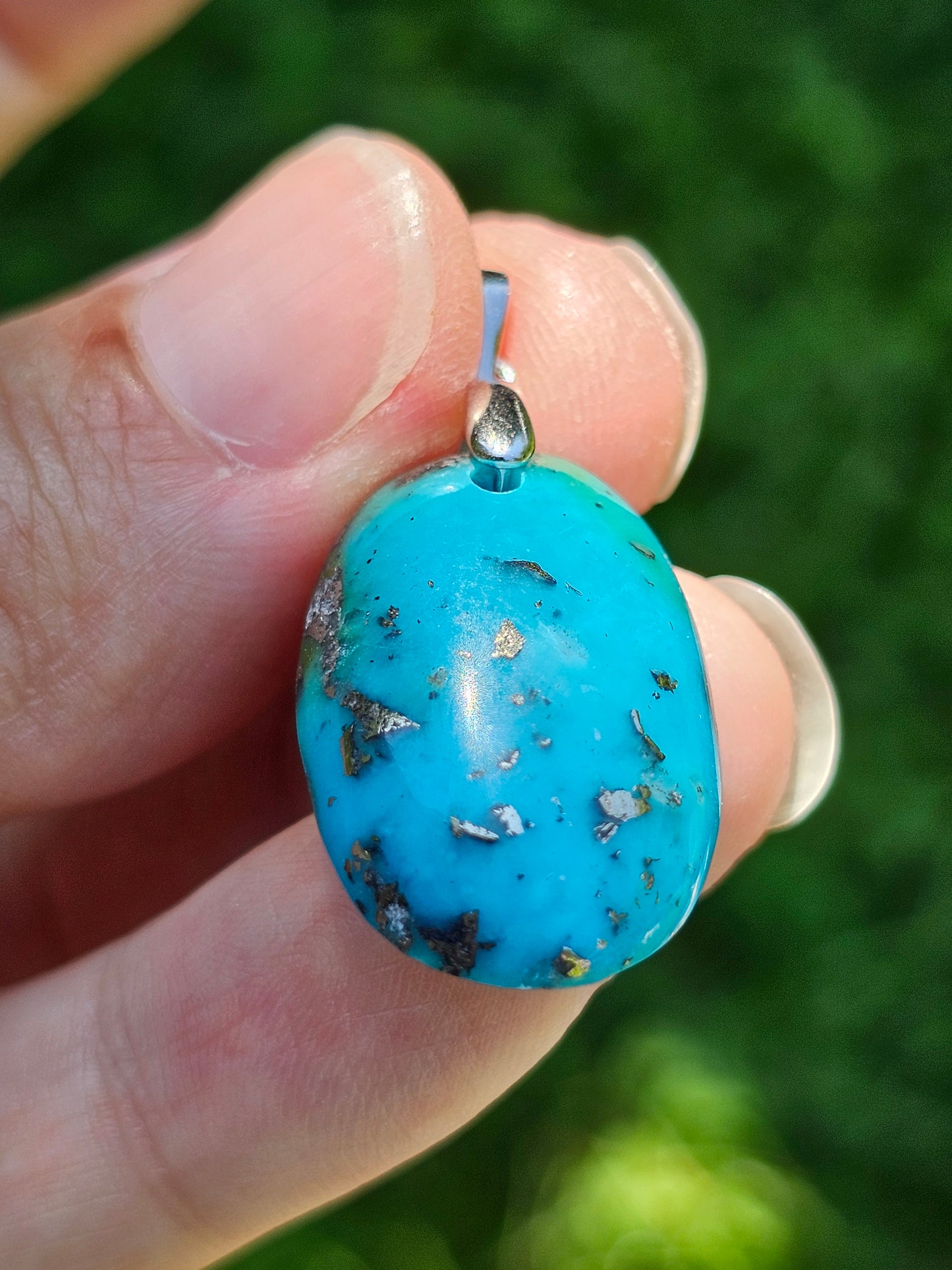 Pendentif en Turquoise avec inclusions de Pyrite T10