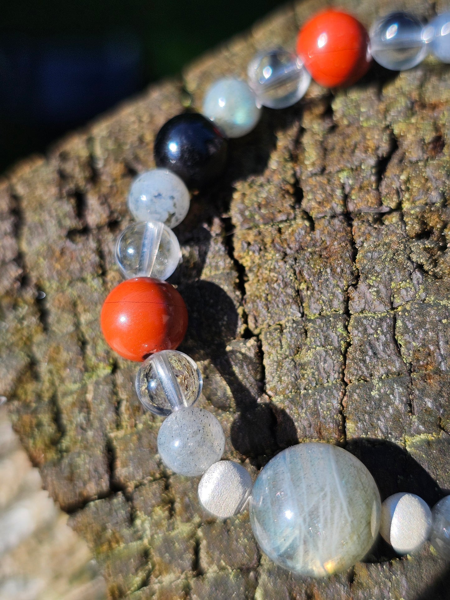 Bracelet Labradorite, jaspe rouge, tourmaline noire et cristal de roche