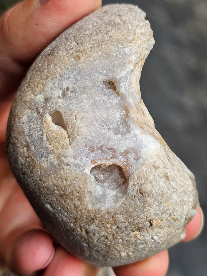 Agate et Calcédoine violette de Normandie