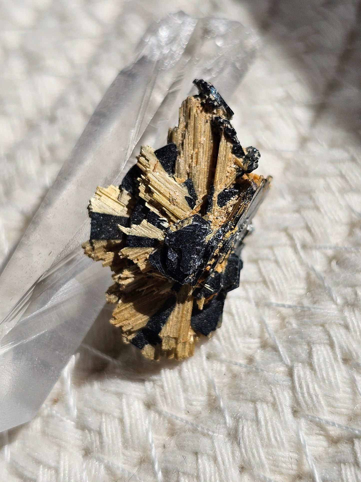 Rutile sur hématite RH3