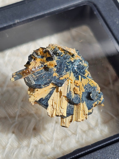 Rutile sur hématite RH7