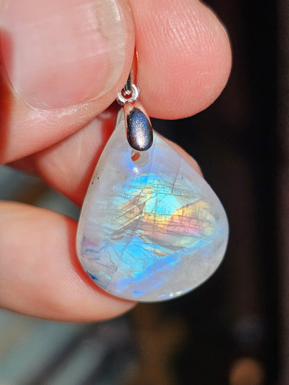 Pendentif en Labradorite blanche L4