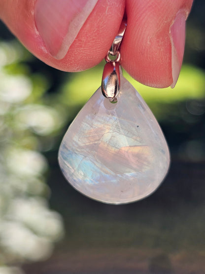 Pendentif en Labradorite blanche L4