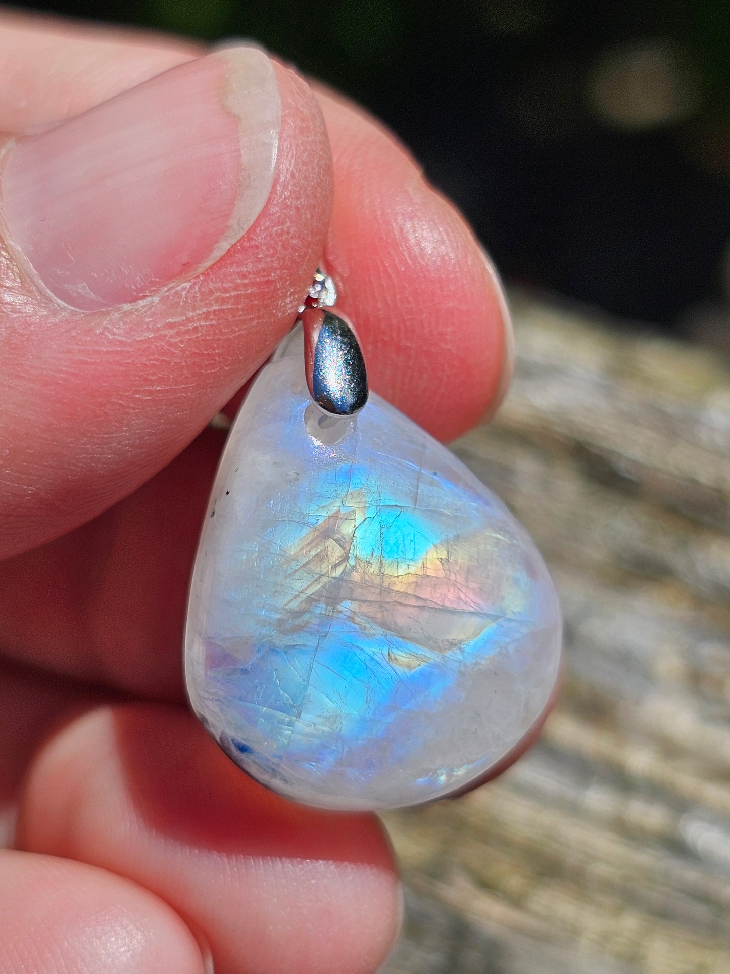 Pendentif en Labradorite blanche L4