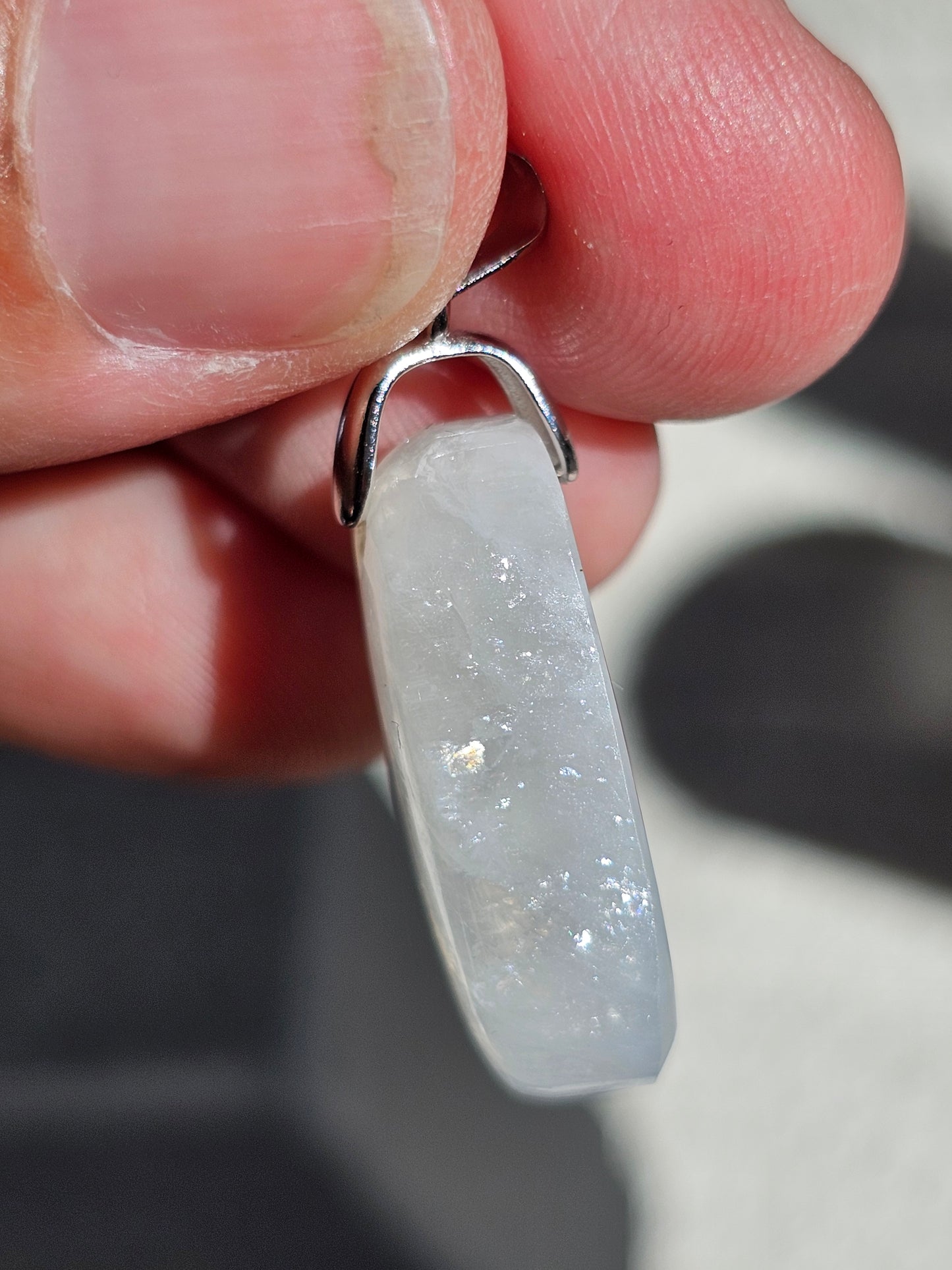 Pendentif en Labradorite blanche L6