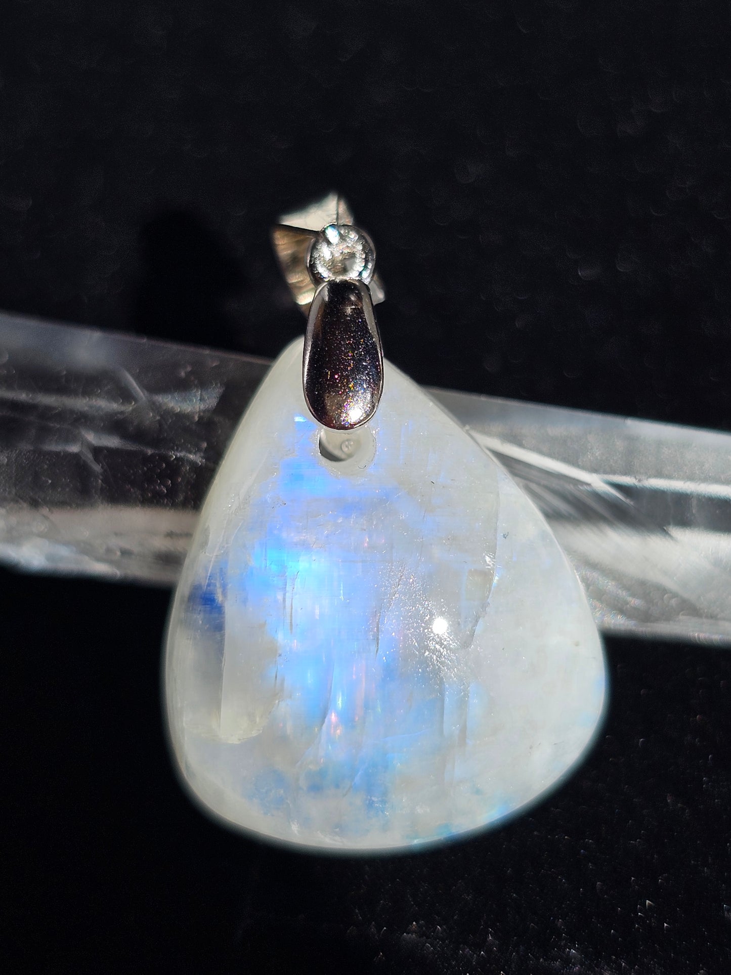 Pendentif en Labradorite blanche L8