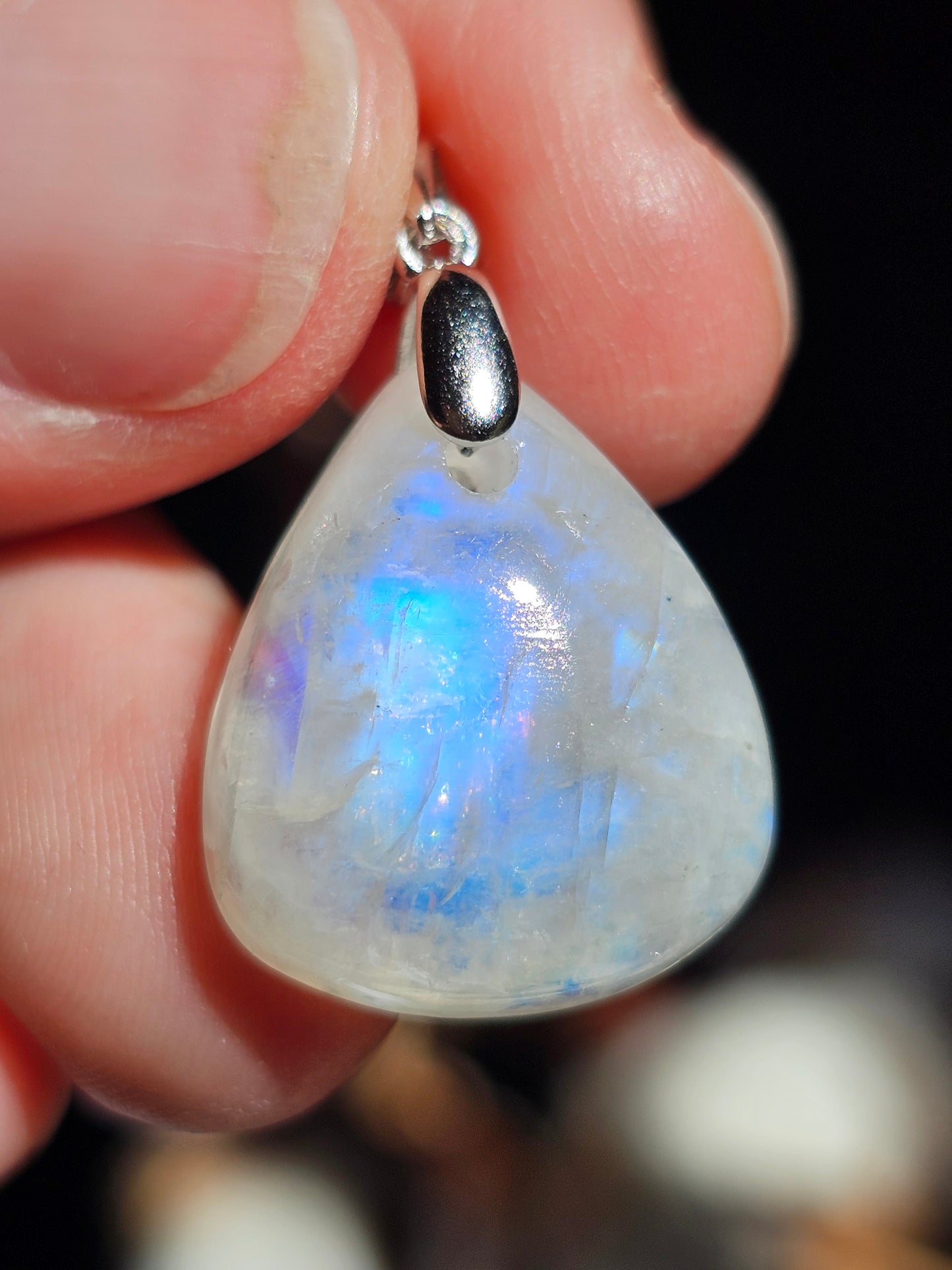 Pendentif en Labradorite blanche L8