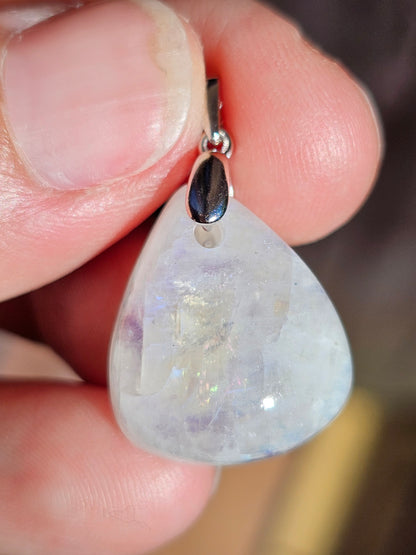 Pendentif en Labradorite blanche L8