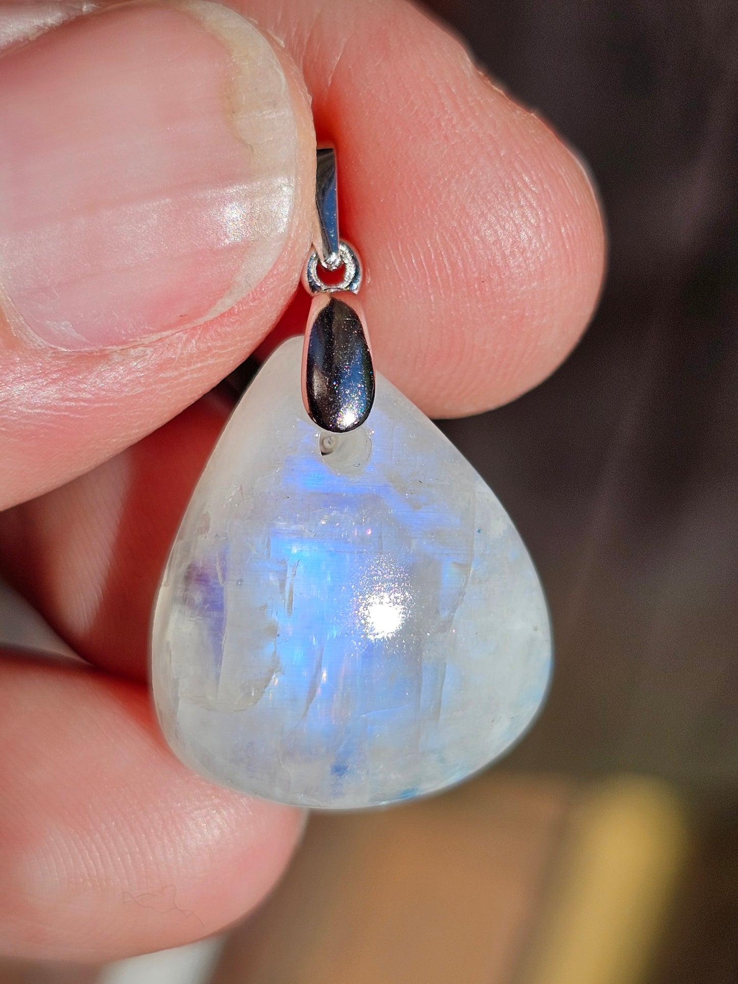 Pendentif en Labradorite blanche L8