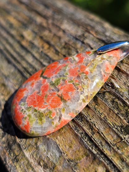 Pendentif en Unakite U1