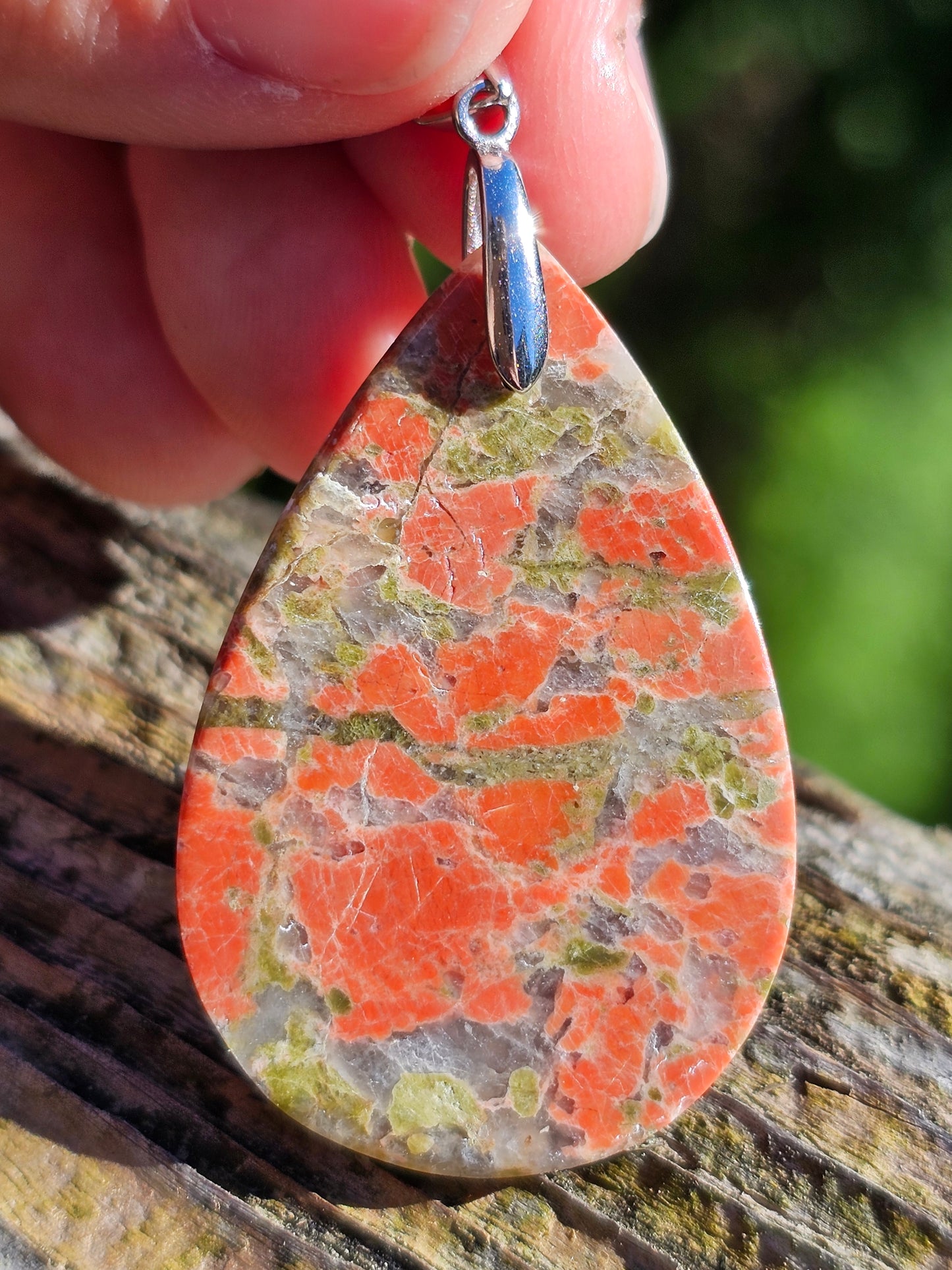 Pendentif en Unakite U1