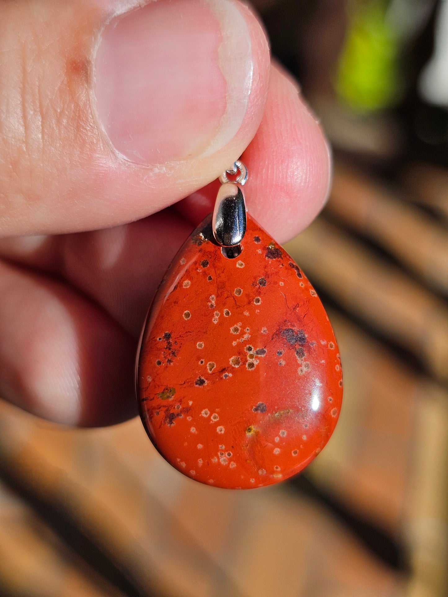 Pendentif en Jaspe rouge (à choisir)