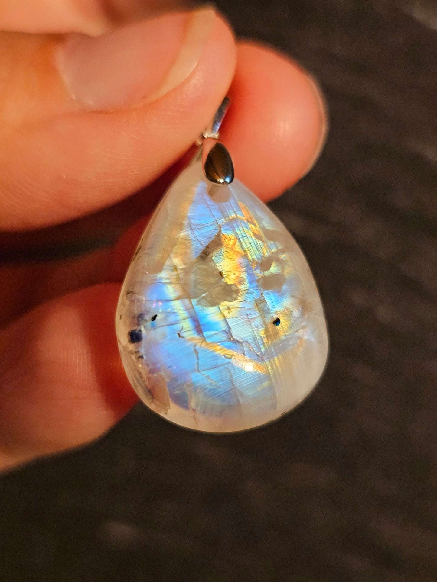 Pendentif en Labradorite blanche L3