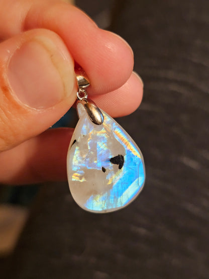 Pendentif en Labradorite blanche L3