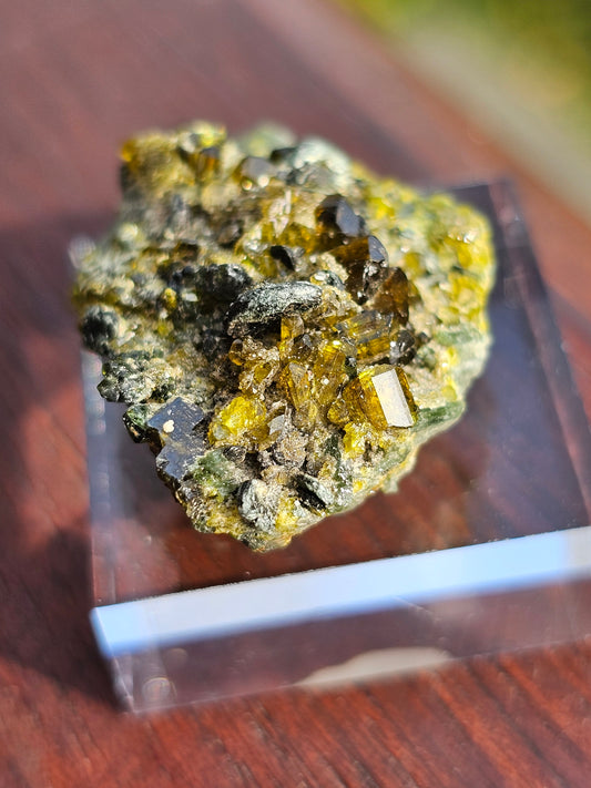 Mélange grenat, épidote et diopside n°7