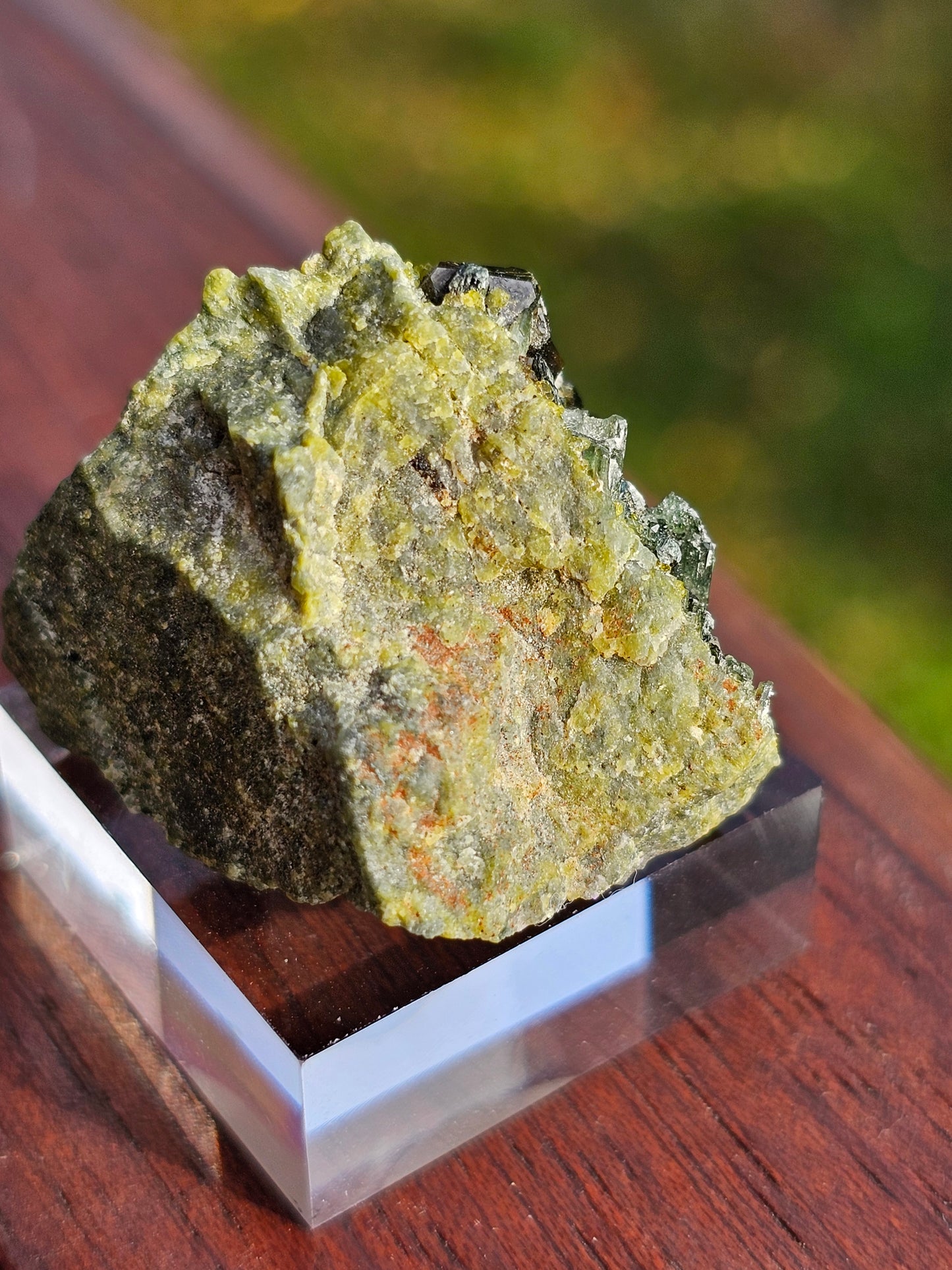 Mélange grenat, épidote et diopside n°9