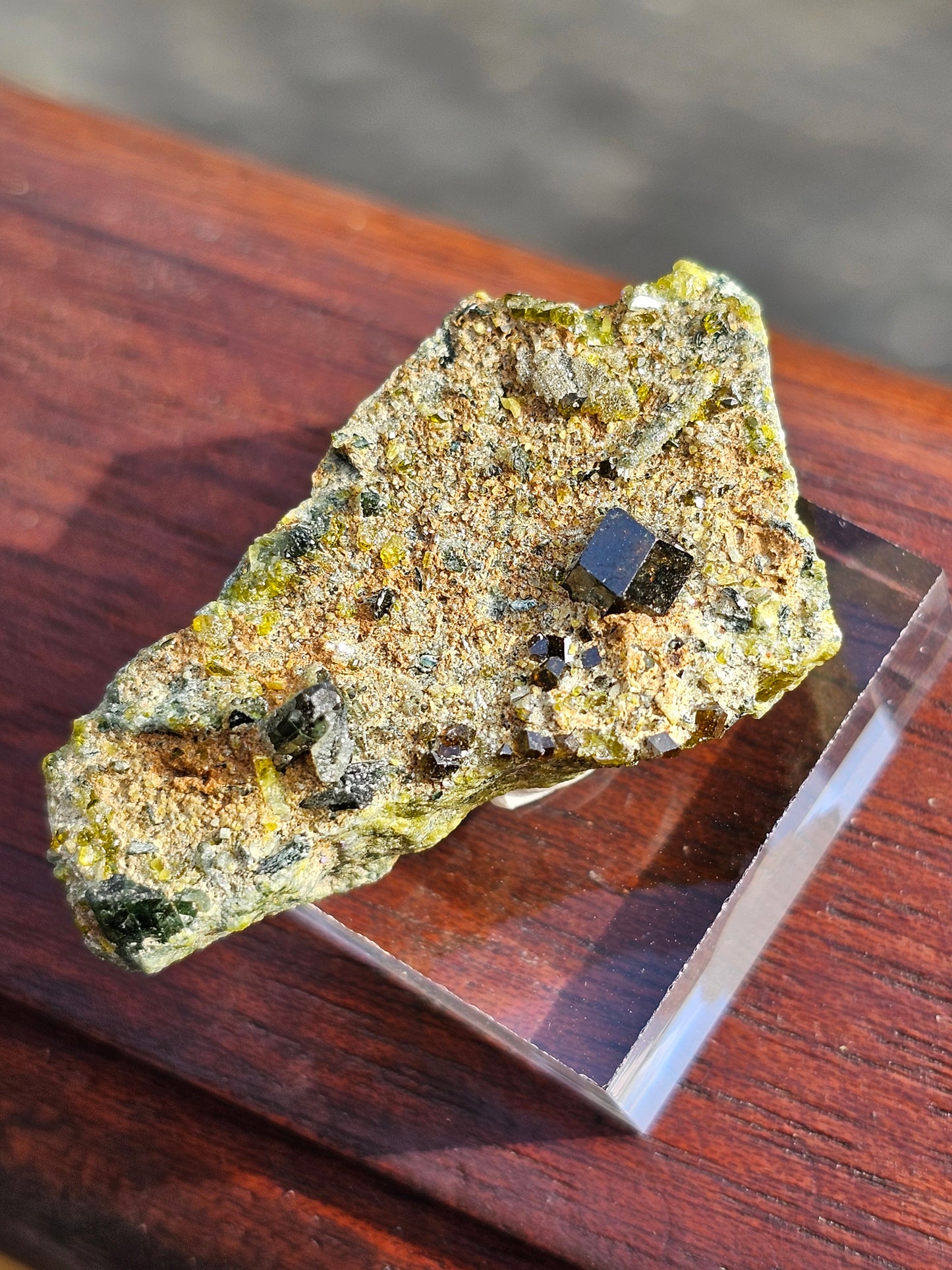 Mélange grenat, épidote et diopside n°10