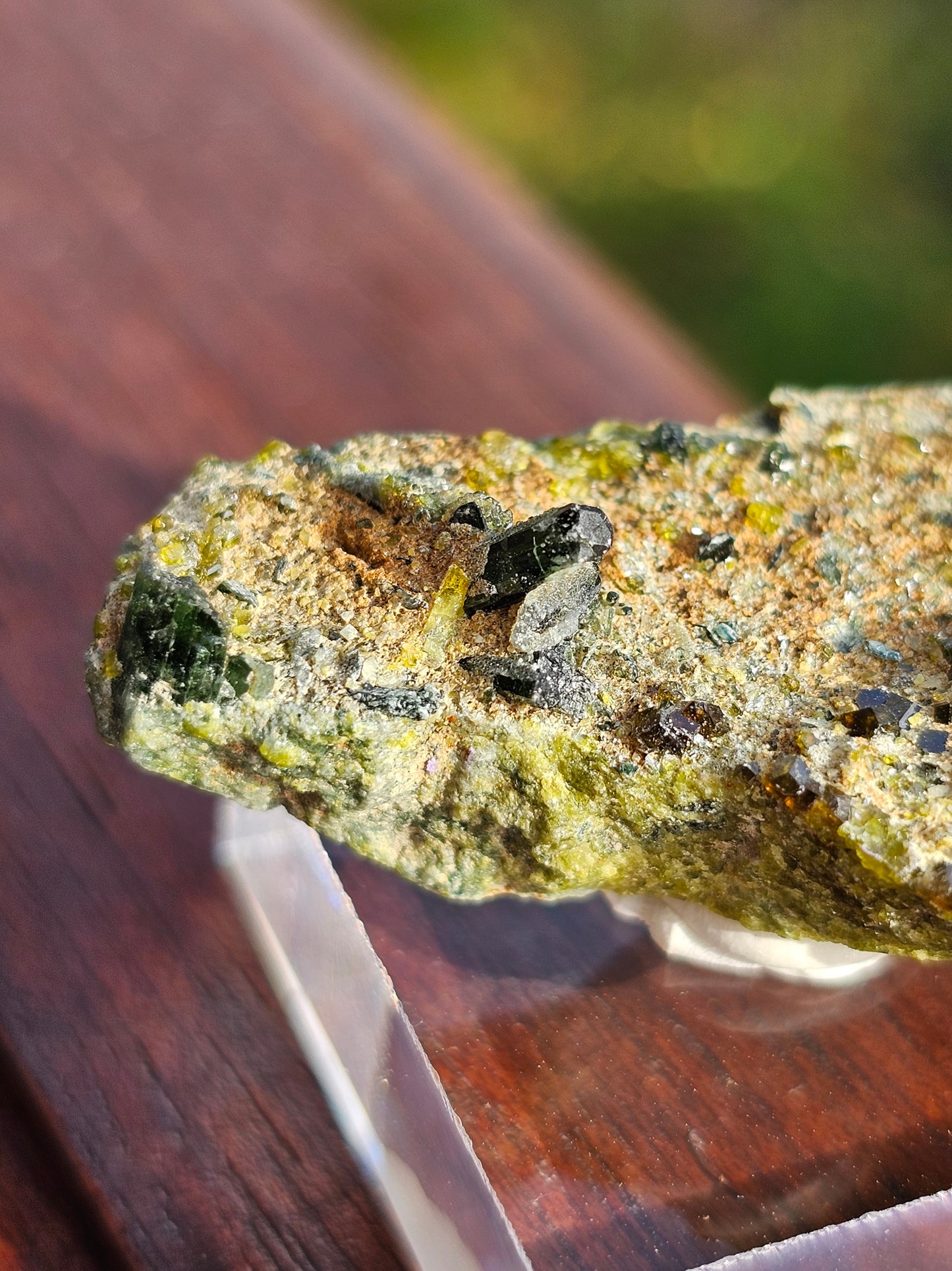 Mélange grenat, épidote et diopside n°10