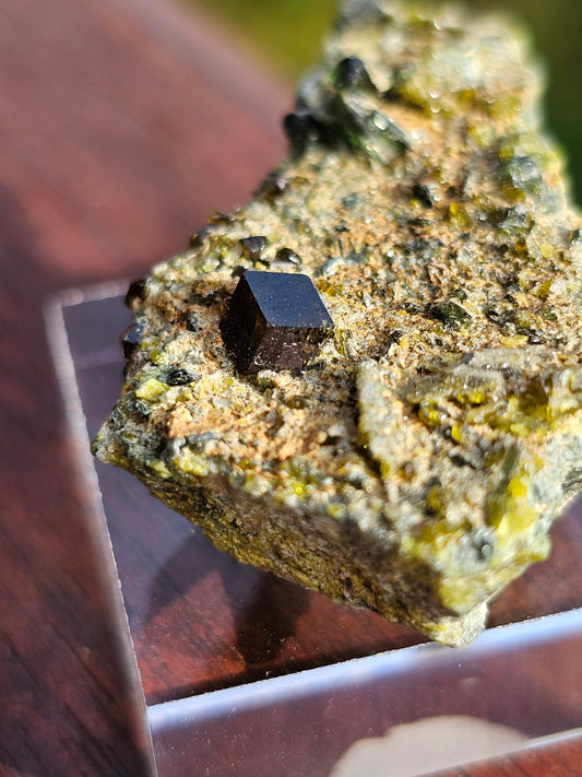 Mélange grenat, épidote et diopside n°10