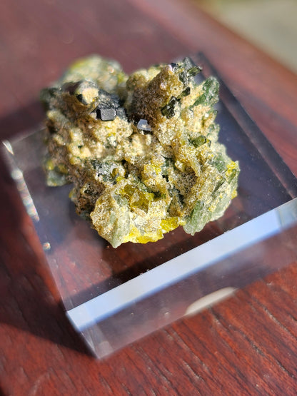 Mélange grenat, épidote et diopside n°12