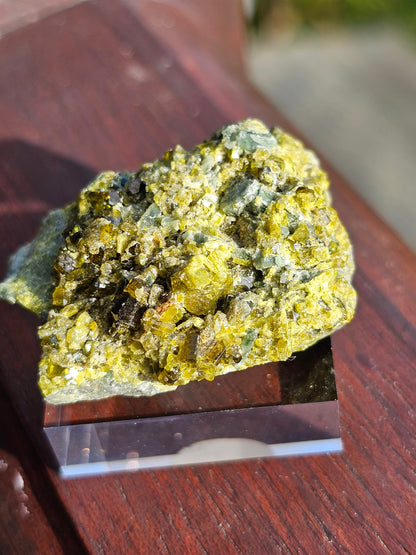 Mélange grenat, épidote et diopside n°13